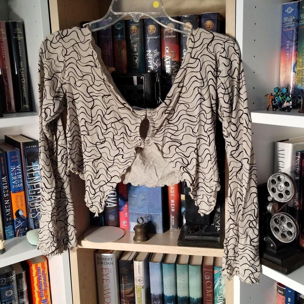 Super cute white and black Glassons Long Sleeve shrug top
